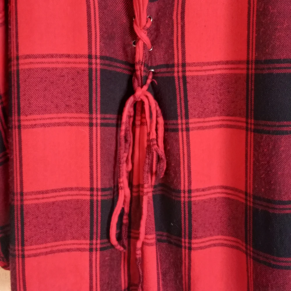 Oversized Plaid Button Down Shirt - Picture 6 of 8